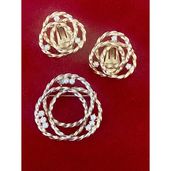 Vintage Gold-Plated Open Twist Lover's Knot Brooch and Earring Set Faux Pearl Ex - Picture 1 of 12